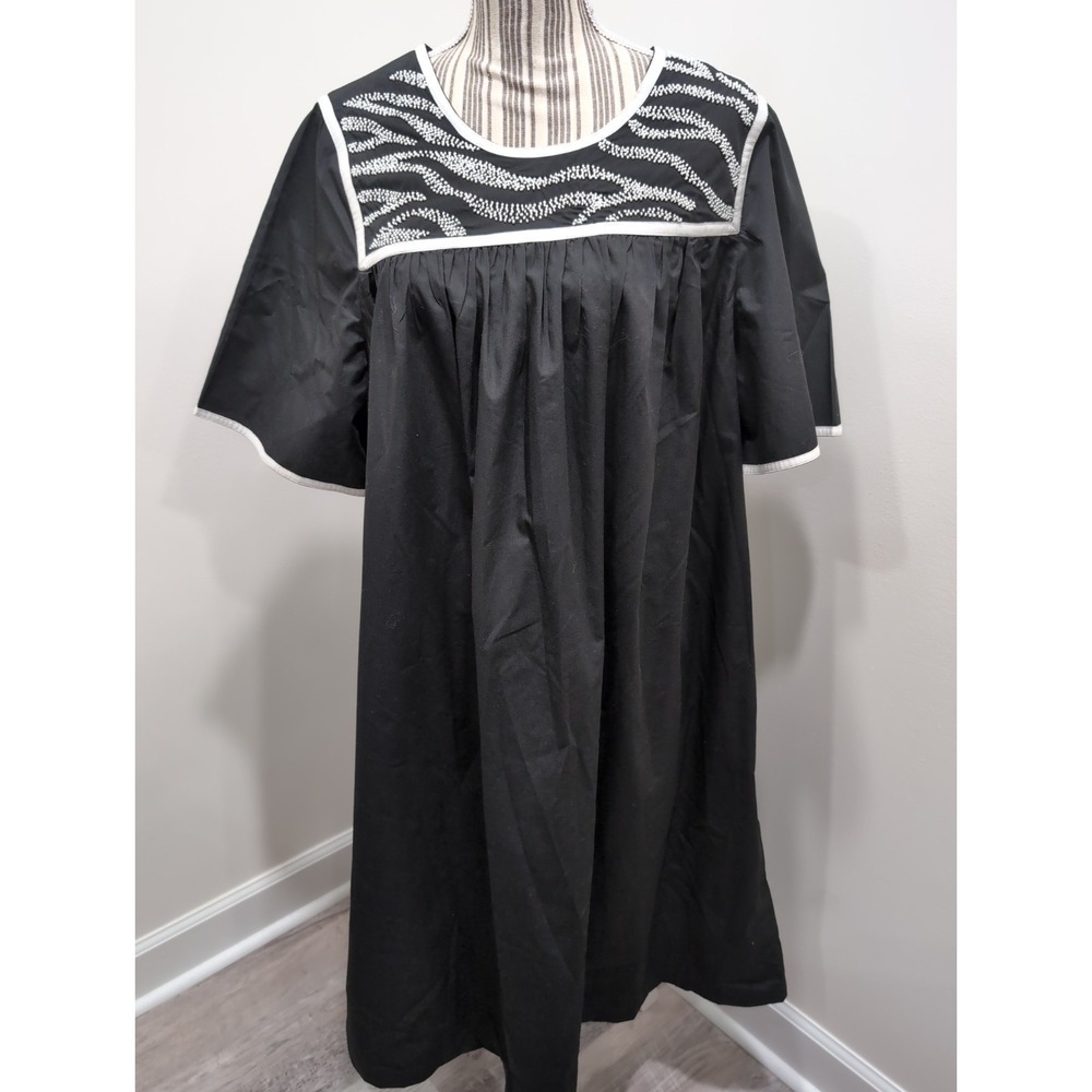 Go Softly Patio Dress Wrinkle Resistant Round Neck Beaded Black/White Size L
